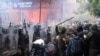 Протистиращи етнически сърби се опитаха да нахлуят в общинска сграда