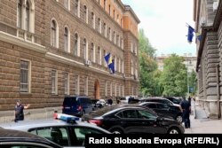 Pratnja direktora CIA Williama Burnsa ispred zgrada Predsjedništva i Ministarstva vanjskih poslova BiH, 20. august 2024.