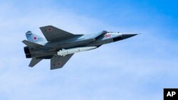 Миг-31 с ракетой «Кинжал» (иллюстративное фото)