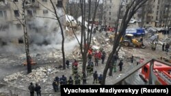 Пошукові роботи на місці удару в Харкові ще тривають