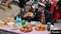 Ветерани честват Деня на победата над нацистка Германия във Втората световна война. Владивосток, Русия, 9 май 2024 г. Германия капитулира на 8 май 1945 г. В Русия честват ден след съюзниците заради подписването на втори документ, което става факт на 9 май по московско време.