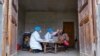 Medicinsko osoblje pregleda ljude u ruralnim područjima na jugozapadu Kine, Guizhou provincija, decembar 2023.