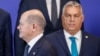 ფოტო არქივიდან: გერმანიის კანცლერი ოლაფ შოლცი(მარცხნივ) და უნგრეთის პრემიერ-მინისტრი ვიქტორ ორბანი ევროპული საბჭოს არაფორმალურ სხდომაზე ესპანეთში. 2023 წლის 6 ოქტომბერი