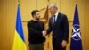 Президент України Володимир Зеленський і генсекретар НАТО Єнс Столтенберґ (прворуч). Брюссель, Бельгія, 11 жовтня 2023 року