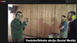 Лидерът на "Руско имперско движение" Денис Гариев (вляво) и двама представители на "Сръбска акция" по време на посещението им в Санкт Петербург