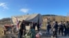 Barikada koja se nalazi na teritoriji Srbije na putu za Merdare