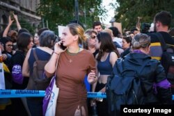 Andrada Cilibiu a organizat și participat la multe marșuri pentru drepturile femeilor.
