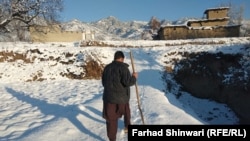 تیرا له پېښوره خواوشا ۱۰۰ کیلومیتره لېرې غریزه او سړه سیمه ده ـ پخوانی انځور.