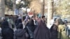 با مسدود شدن دروازهٔ های پوهنتون ها٬ دختران محصل پوهنتون هرات نگران آیندهٔ خود اند