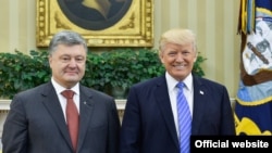 Петро Порошенко і Дональд Трамп під час останньої зустрічі, 20 червня 2017 року