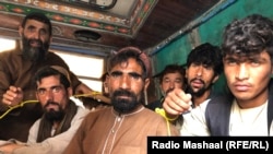 په کراچۍ او د سیند په نورو ښارونو کې سلګونه افغانان د قانوني اسنادو نه لرلو په تور نیول شوي دي - پخوانی انځور.