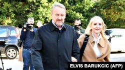 Sebija Izetbegović, direktorica Univerzitetsko-kliničkog centra u Sarajevu sa mužem Bakirom Izetbegovićem, predsjednikom Stranke demokratske akcije (fotoarhiv)