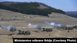 Vojska Srbije vježba gađanje iz haubice Nora B-52