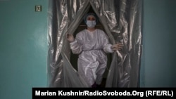Ілюстраційне фото. Відділення для хворих на COVID-19 у лікарні в Каховці, Херсонська область, листопад 2021 року