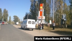 Жети-Өгүздүн Саруу айылында балык чарбасын уюштуруу боюнча долбоорду ишке ашыруу боюнча тендер мыйзам бузуу менен болгон фактынын да бети ачылды.