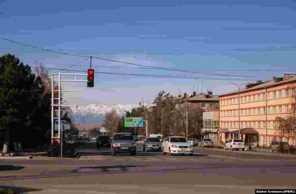 Каракол шаарынын борбордук көчөлөрүнүн бири. 