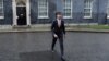 Rishi Sunak părăsește Downing Street după ce a fost numit ministru de Finanțe, pe 13 februarie 2020. Pe 24 octombrie 2011, el a devenit noul lider al Partidului Conservator, iar marți va deveni următorul prim-ministru al Marii Britanii.