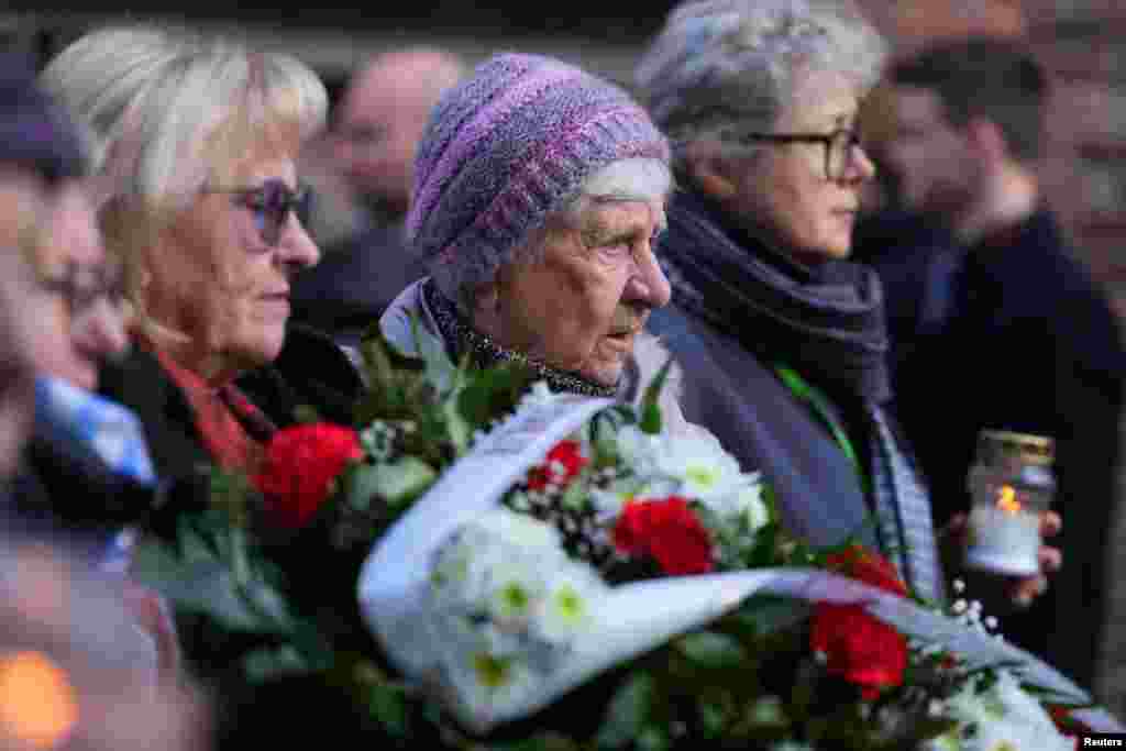 Supraviețuitoarea Janina Iwanska, la cea de-a 80-a comemorare a eliberării lagărului de concentrare și exterminare german nazist Auschwitz-Birkenau din Oswiecim, Polonia, 27 ianuarie 2025. 