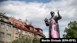 Прагадагы маршал Иван Коневдин эстелиги. 1980-жылы орнотулган.