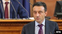 Даниел Лорер е бивш министър в кабинета "Петков"
