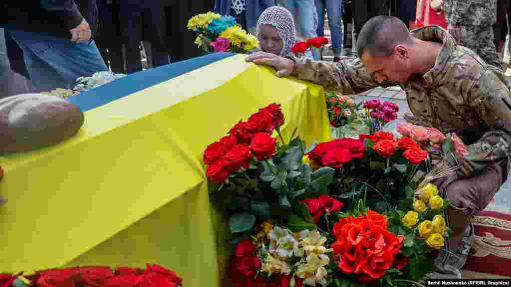 18 червня у Києві відбулося прощання з відомим громадським активістом Романом Ратушним