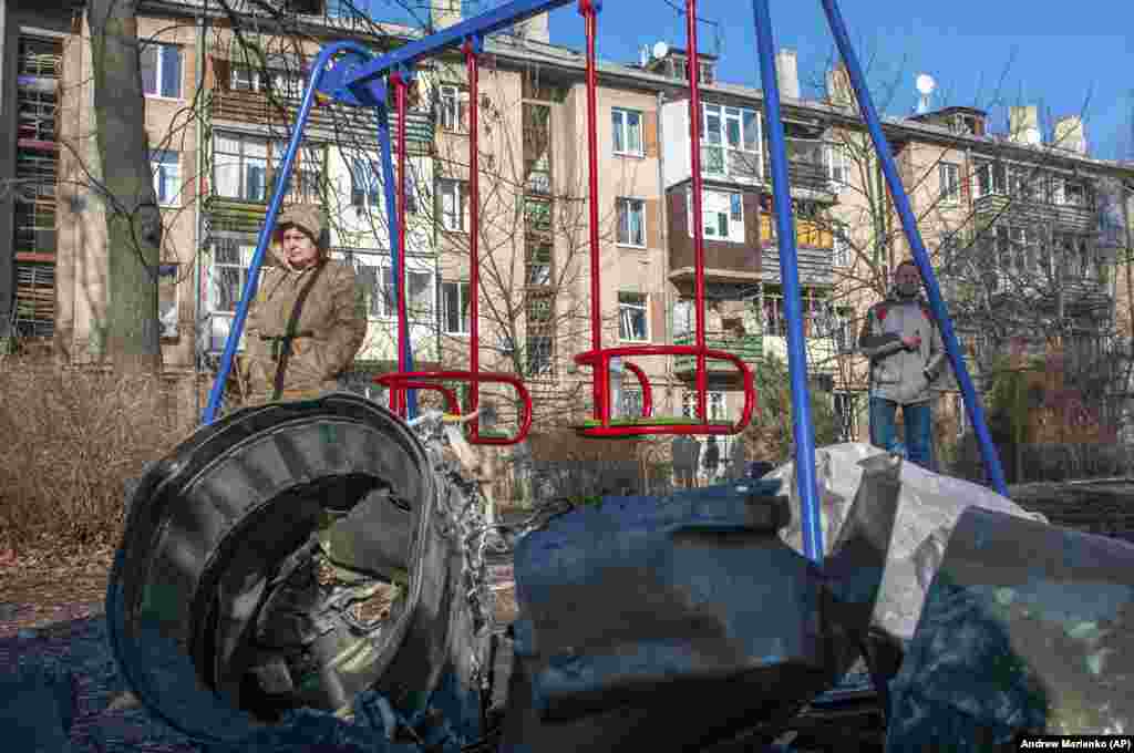 На улице Харькова после российского обстрела&nbsp;