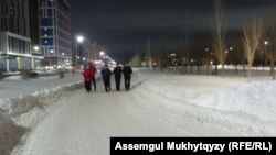 В Нур-Султане в память о Дулате Агадиле, гражданском активисте, скончавшемся два года назад в тюрьме, несколько активистов пробежали марафон. 25 февраля 2022 года