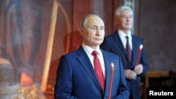 Президент Росії Володимир Путін у храмі. 25 січня 2022 року