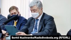 П’ятий президент України Петро Порошенко у Печерському районному суді. Київ, 17 січня 2022 року