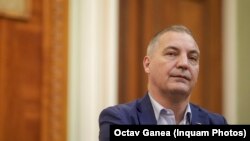 După ce a fost trimis în judecată de DNA pentru delapidarea subvenției PSD, Mircea Drăghici încurcă partidul și cu semnătura sa pe documentele depuse pentru rambursarea sumelor cheltuite în campania de la europarlamentare. PSD pierde astfel 3,38 milioane de lei. 