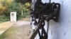 Kroz logor Morinj prošlo je 292 zatvorenika (na fotografiji katanac na ulazu u bivši logor Morinj, zgradu nekadašnje pošte u tom mjestu)