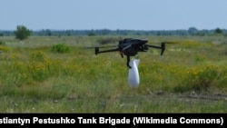 Російські військові, у порівнянні з лютим, удвічі збільшив скиди боєприпасів із хімічною речовиною з Mavic-дронів