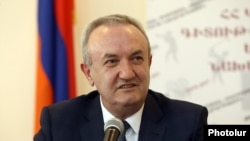 Armenia - Education Minister Vahram Dumanian gives a press conference, Yerevan, April 23, 2021.