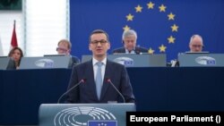 Premierul polonez Mateusz Morawiecki a vorbit mai mult despre problemele economice decât despre statul de drept când a fost invitat la Bruxelles