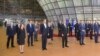 În fotografia de grup de la Reuniunea Parteneriatului Estic din 15 decembrie, de la Bruxelles, președintele Republicii Moldova se află alături de cel al României. România sprijină dorința de integrare europeană a Chișinăului.