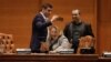 Interacțiunea permanentă cu urmăritorii i-au plasat pe Diana Șoșoacă și George Simion în fruntea clasamentului Facebook pe 2021. Fotografie de la votul pentru guvernul propus de Dacian Cioloș, pe 20 octombrie 2021.