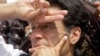 عمران خان پر خپلو پلویانو غږ کړی چې د اوس لپاره دې احتجاجونه ختم کړي او د یو لوی احتجاج لپاره دې تیاری ونیسي.