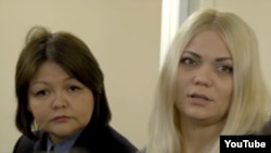 Наталья Слекишина (оң жакта) Алматы, 30-сентябрь, 2016-жыл