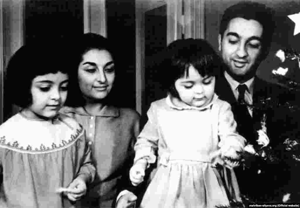 Mehriban (right) and her sister Nargiz with their parents, Arif Pashayev and Aida Imanguliyeva. Pashayev now serves as rector of Baku's National Aviation Academy; Nargiz heads the Azerbaijani branch of Moscow State University.