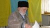 Хто в Криму з Януковичем носив колоду?