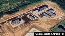 Сателитно изображение от Google Earth на обекта Sergiyev Posad-6 по време на разширението и обновяването му, предприети през последните две години