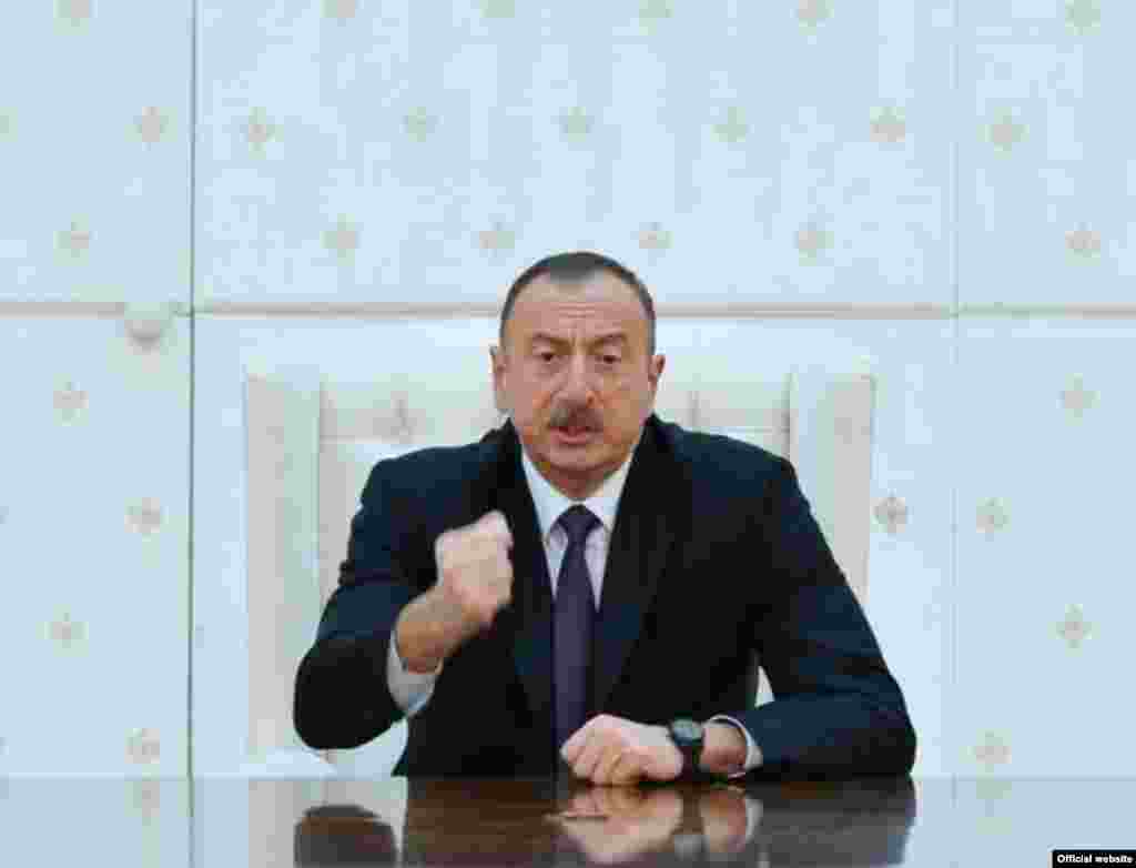 Азербайжаналъул президент И.ГIалиевас калам гьабулеб буго ХIинкъи ГьечIолъиялъул Шураялда. Баку, 3-билеб апрель. 