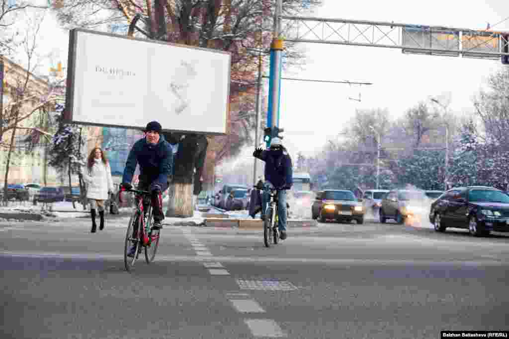 12 февраля - день акции «На работу на велосипеде зимой». По большому счету, всё, что необходимо для участия, - отправиться на работу, по делам или на учёбу на велосипеде. 