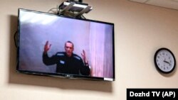 Навальний вже відбуває покарання за іншими звинуваченнями