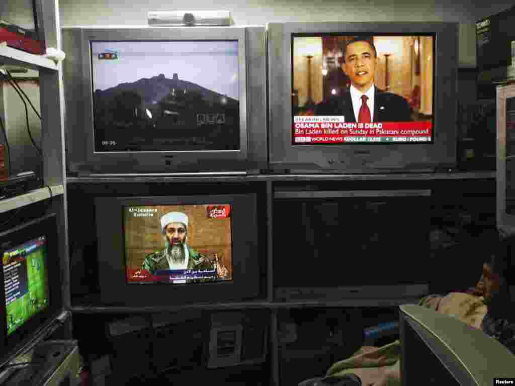 Svjetske agencije objavile vijest o smrti bin Ladena, Kabul, 02.05.2011. Foto: Reuters / Ahmad Masood