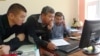 Представители профсоюзов предприятий, подведомственных компании "Озенмунайгаз". Жанаозен, 6 декабря 2013 года.