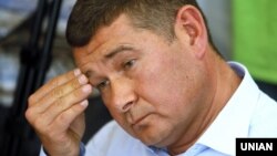 Олександр Онищенко також позбавлений права обиратися до органів влади й обіймати посади державної служби та займатися підприємницькою діяльністю на три роки