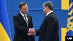 Ілюстративне фото. Президент України Петро Порошенко під час зустрічі із президентом Польщі Анджеєм Дудою. Київ, 24 серпня 2016 року 