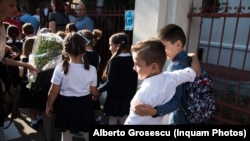 Idee PSD: 10 lei pe zi fără absențe, fiecărui școlar.
