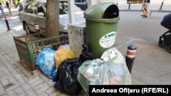 Romprest refuză să mai adune gunoiul de pe străzi pe motiv că primăria nu a plătit toate facturile